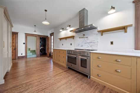 304 E Union Street Manchester IA 52057
