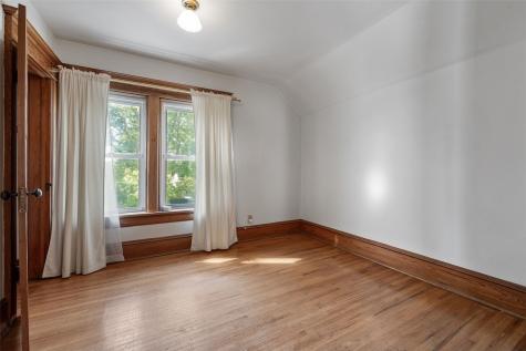 304 E Union Street Manchester IA 52057