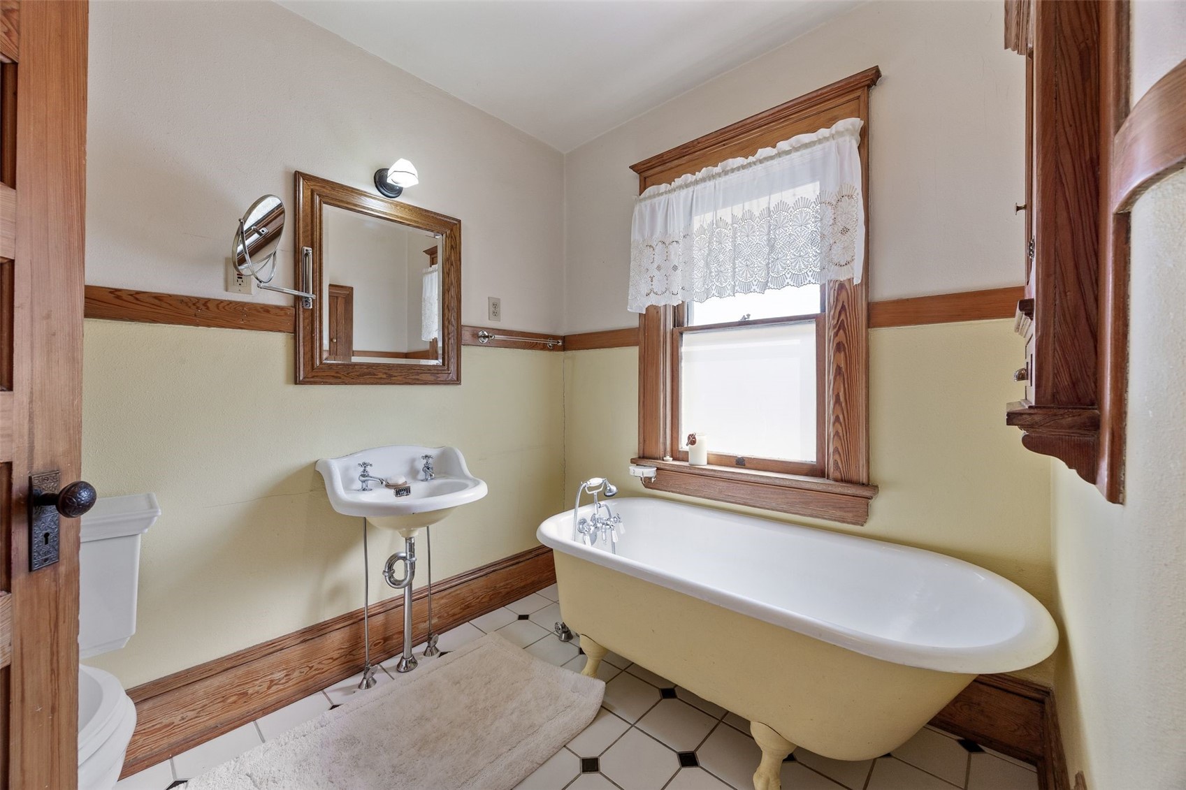 304 E Union Street Manchester IA 52057
