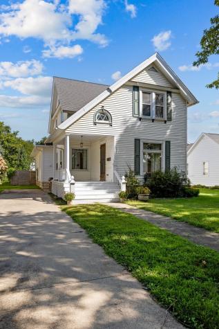 304 E Union Street Manchester IA 52057