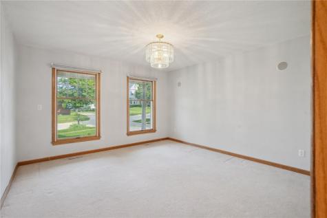7604 Princeton Drive NE Cedar Rapids IA 52402