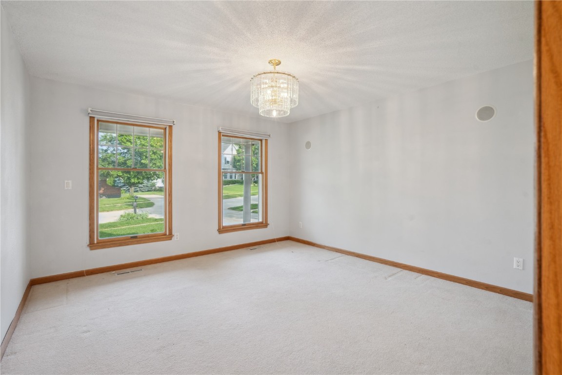 7604 Princeton Drive NE Cedar Rapids IA 52402