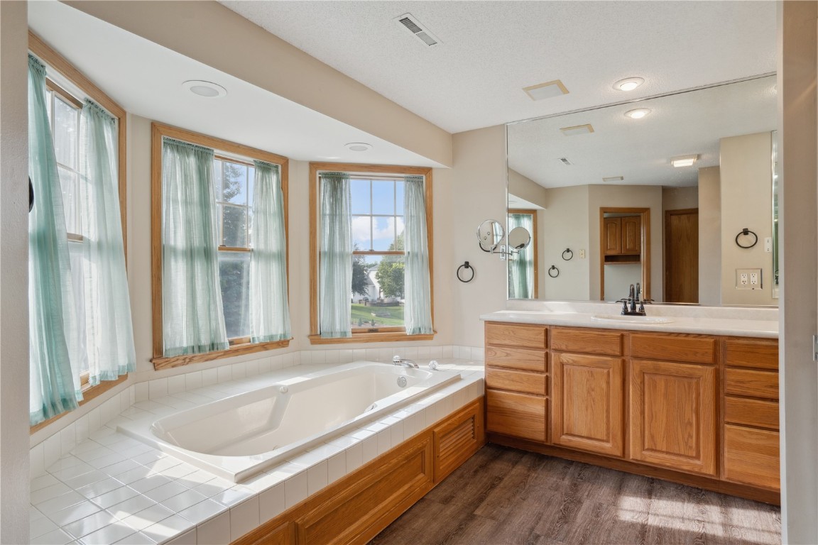 7604 Princeton Drive NE Cedar Rapids IA 52402