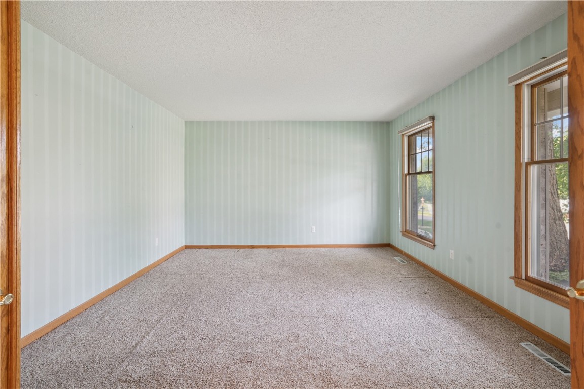 7604 Princeton Drive NE Cedar Rapids IA 52402