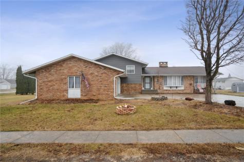 202 7th Street Van Horne IA 52346
