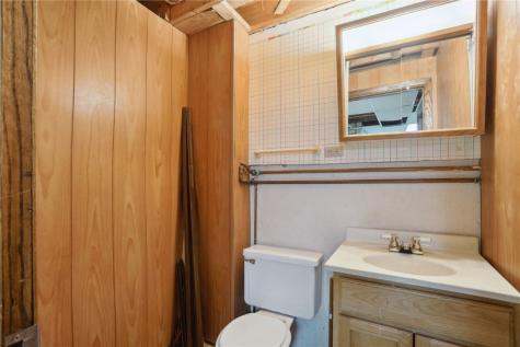 202 7th Street Van Horne IA 52346