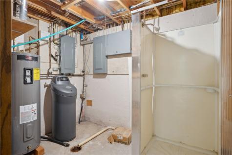 202 7th Street Van Horne IA 52346