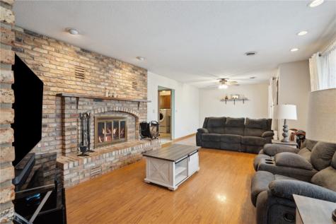 202 7th Street Van Horne IA 52346