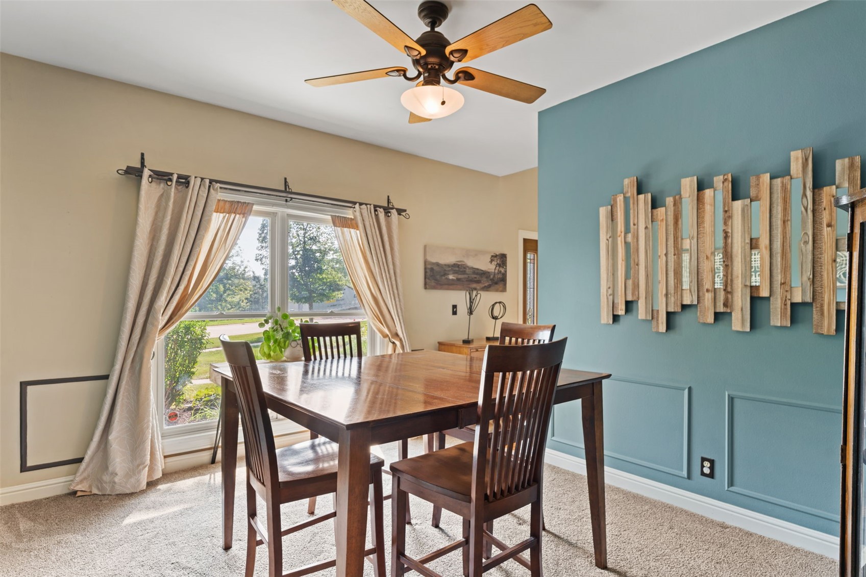 4322 Pioneer Trail SE Cedar Rapids IA 52403