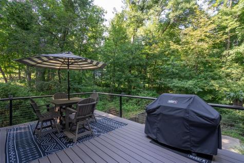 4322 Pioneer Trail SE Cedar Rapids IA 52403