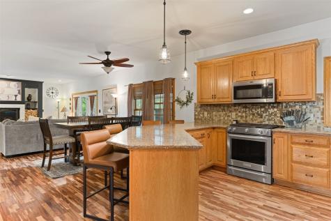 4322 Pioneer Trail SE Cedar Rapids IA 52403