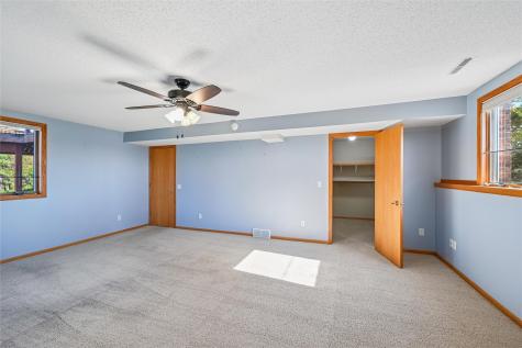 21261 White Tail Ridge Anamosa IA 52205