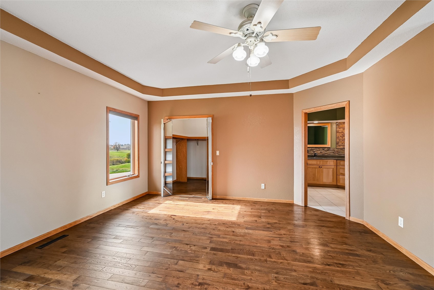 21261 White Tail Ridge Anamosa IA 52205