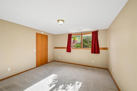 21261 White Tail Ridge Anamosa IA 52205