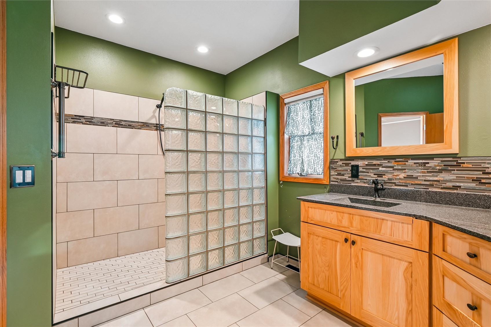 21261 White Tail Ridge Anamosa IA 52205