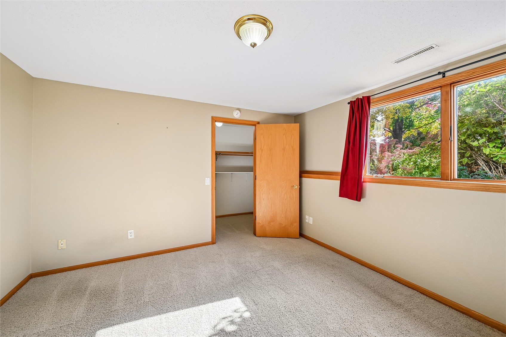 21261 White Tail Ridge Anamosa IA 52205