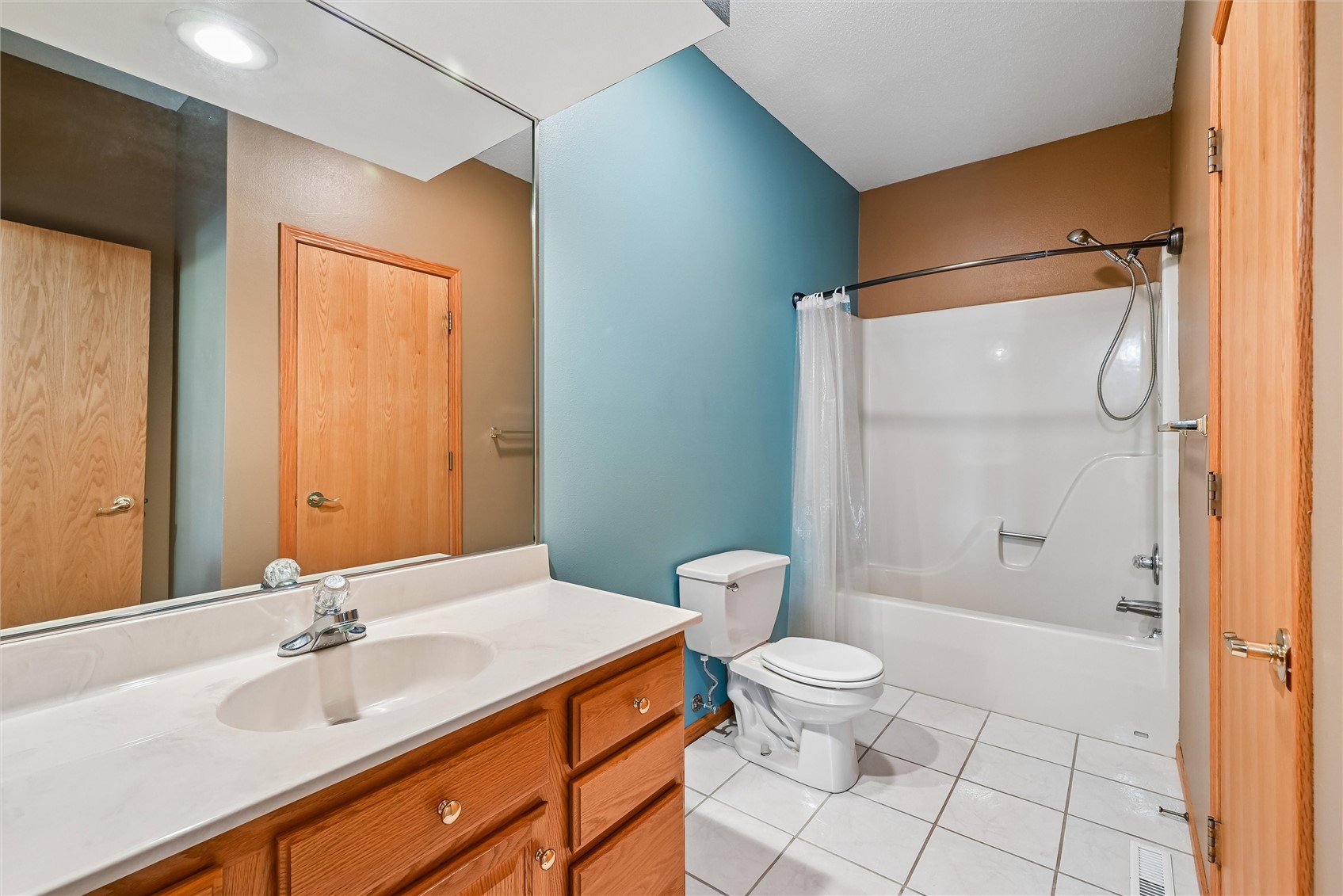 21261 White Tail Ridge Anamosa IA 52205