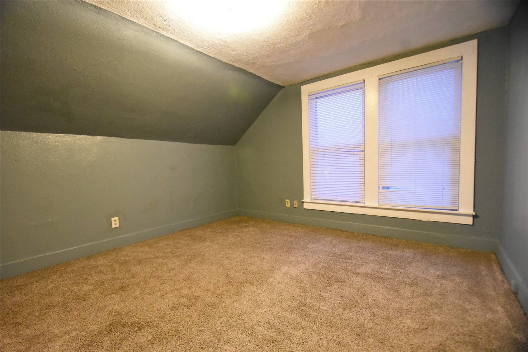 208 7th Street SW Cedar Rapids IA 52404