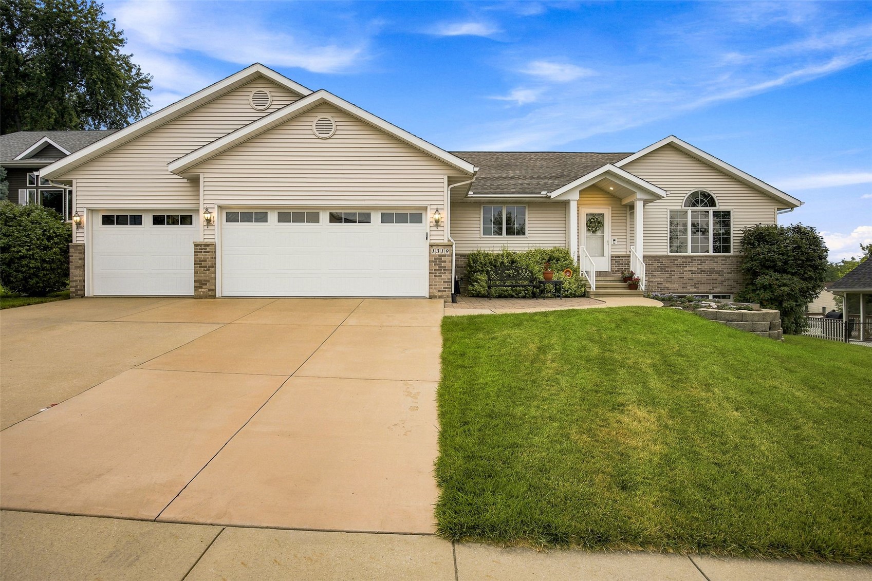 1319 Jackson Woods Court NW Cedar Rapids IA 52405