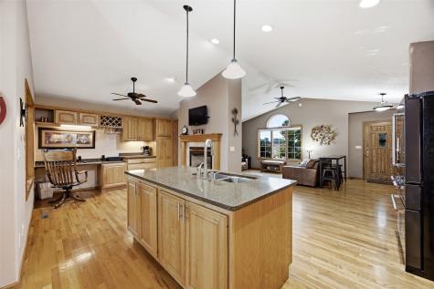 1319 Jackson Woods Court NW Cedar Rapids IA 52405