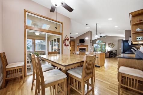 1319 Jackson Woods Court NW Cedar Rapids IA 52405