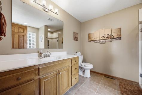 1319 Jackson Woods Court NW Cedar Rapids IA 52405