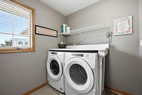 1319 Jackson Woods Court NW Cedar Rapids IA 52405