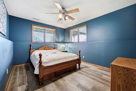 1319 Jackson Woods Court NW Cedar Rapids IA 52405