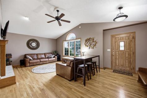 1319 Jackson Woods Court NW Cedar Rapids IA 52405