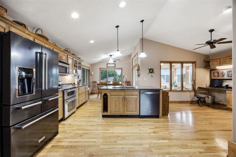 1319 Jackson Woods Court NW Cedar Rapids IA 52405