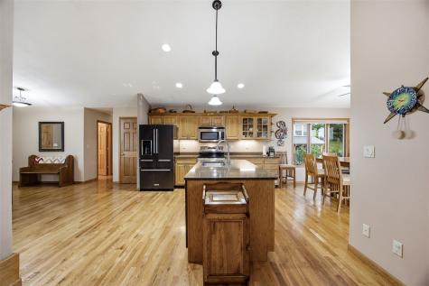 1319 Jackson Woods Court NW Cedar Rapids IA 52405