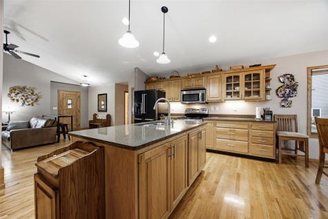 1319 Jackson Woods Court NW Cedar Rapids IA 52405