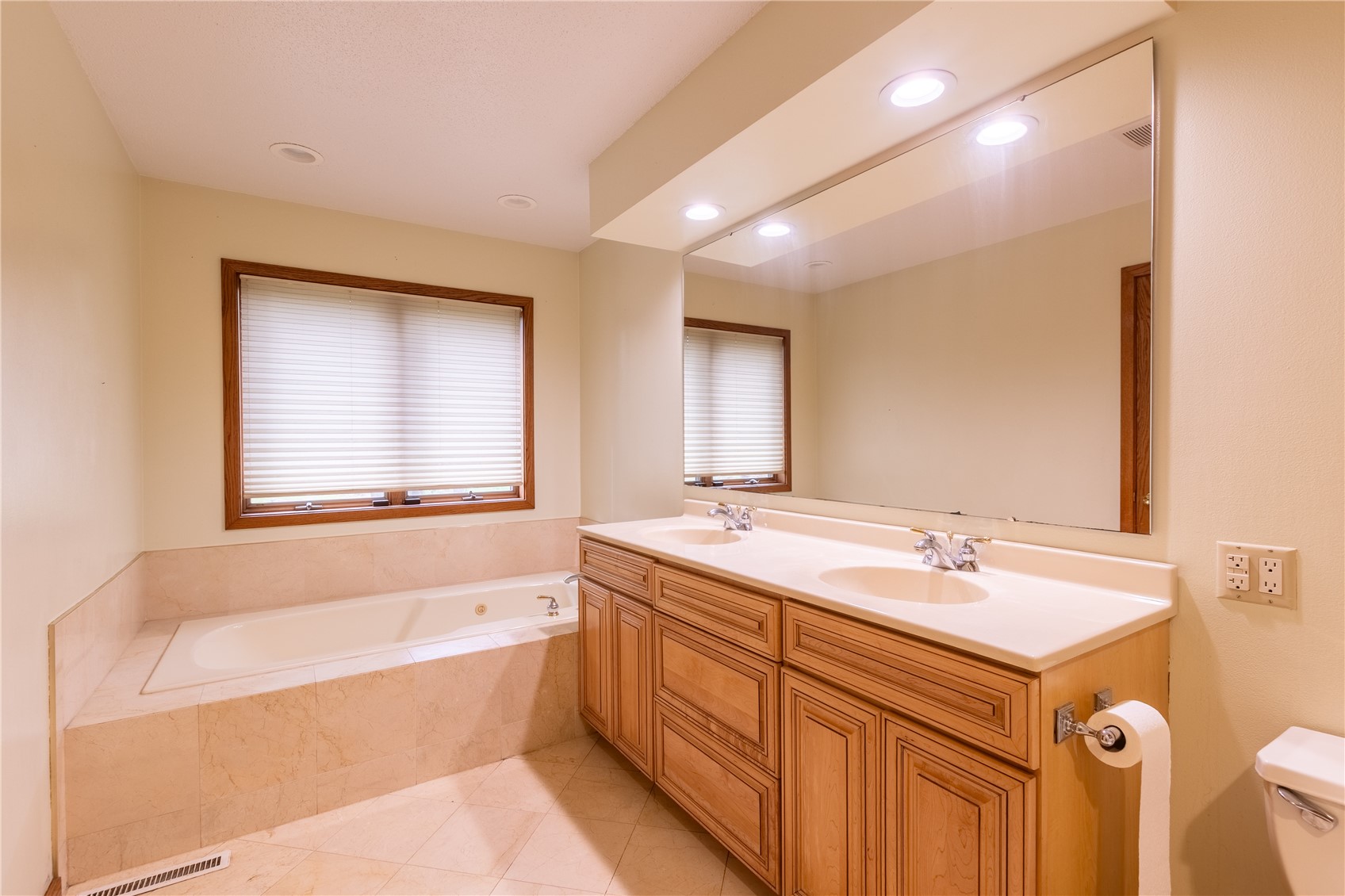 5520 Antler Drive Cedar Rapids IA 52411