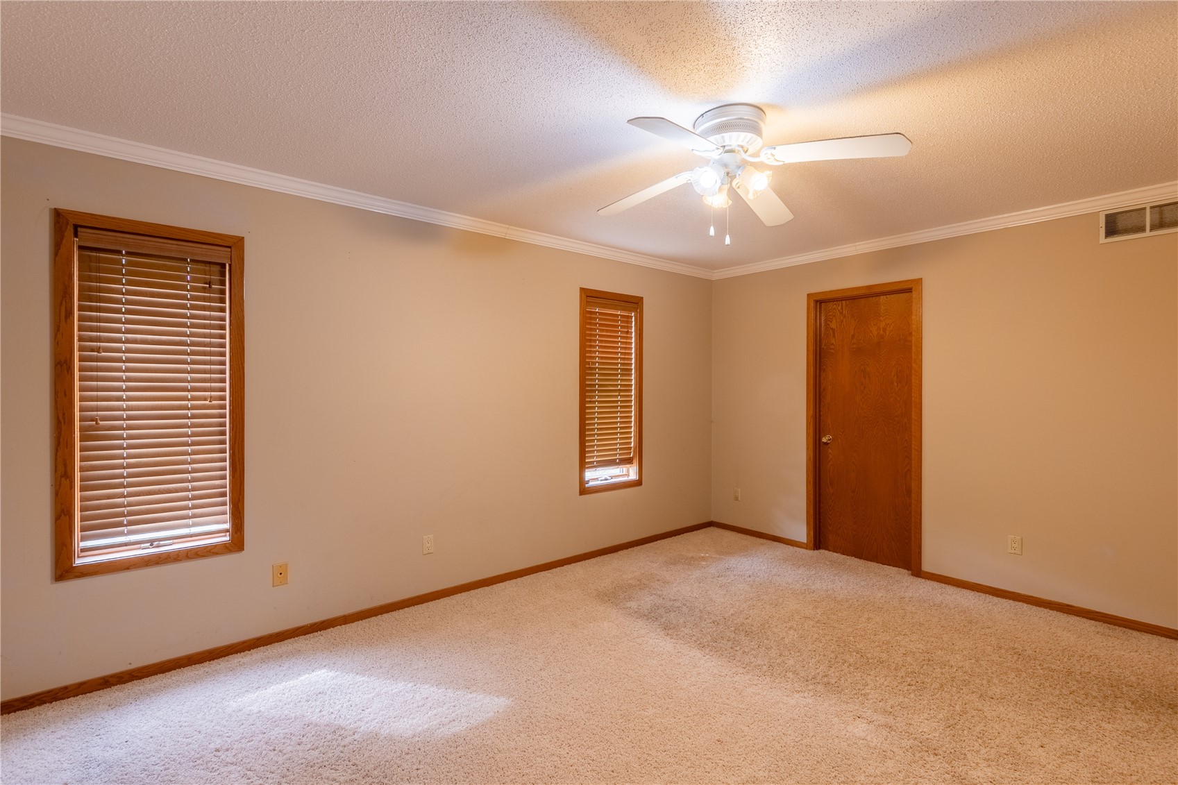 5520 Antler Drive Cedar Rapids IA 52411
