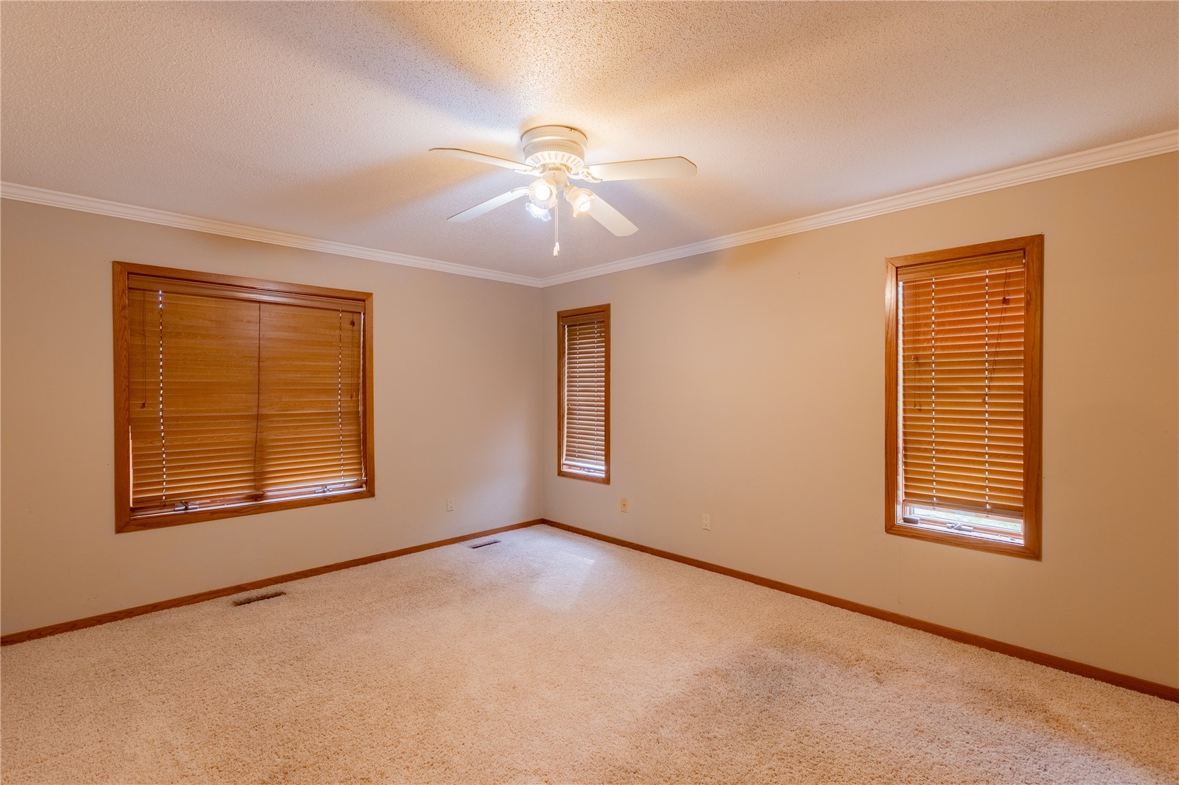 5520 Antler Drive Cedar Rapids IA 52411