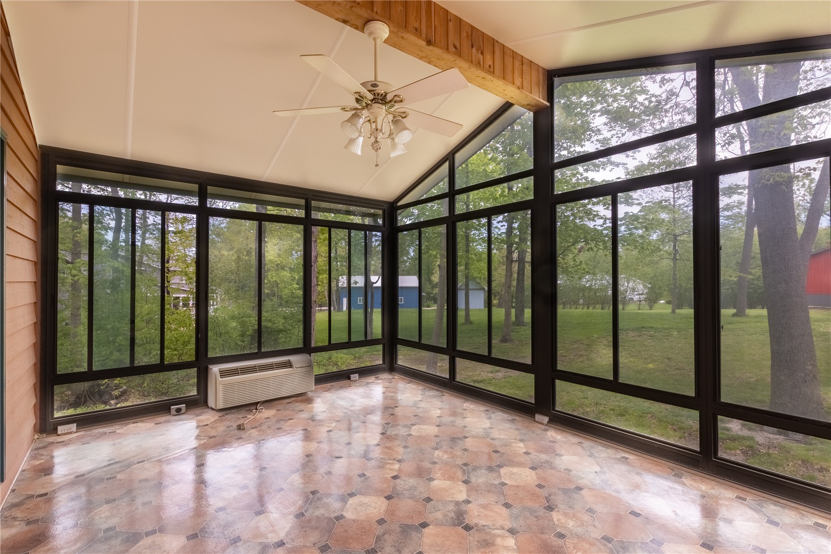 5520 Antler Drive Cedar Rapids IA 52411