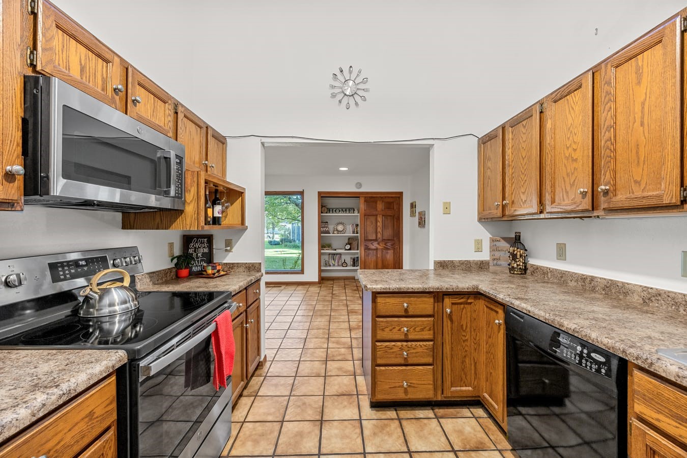102 Elizabeth Drive Tipton IA 52772