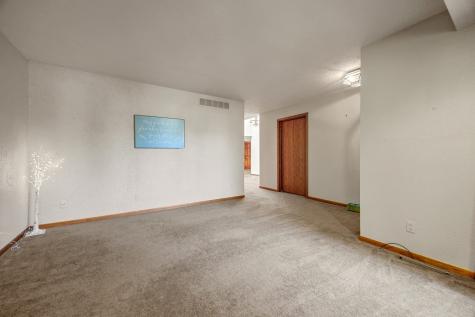 102 Elizabeth Drive Tipton IA 52772