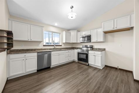 2012 SW Holly Meadow Avenue Cedar Rapids IA 52404