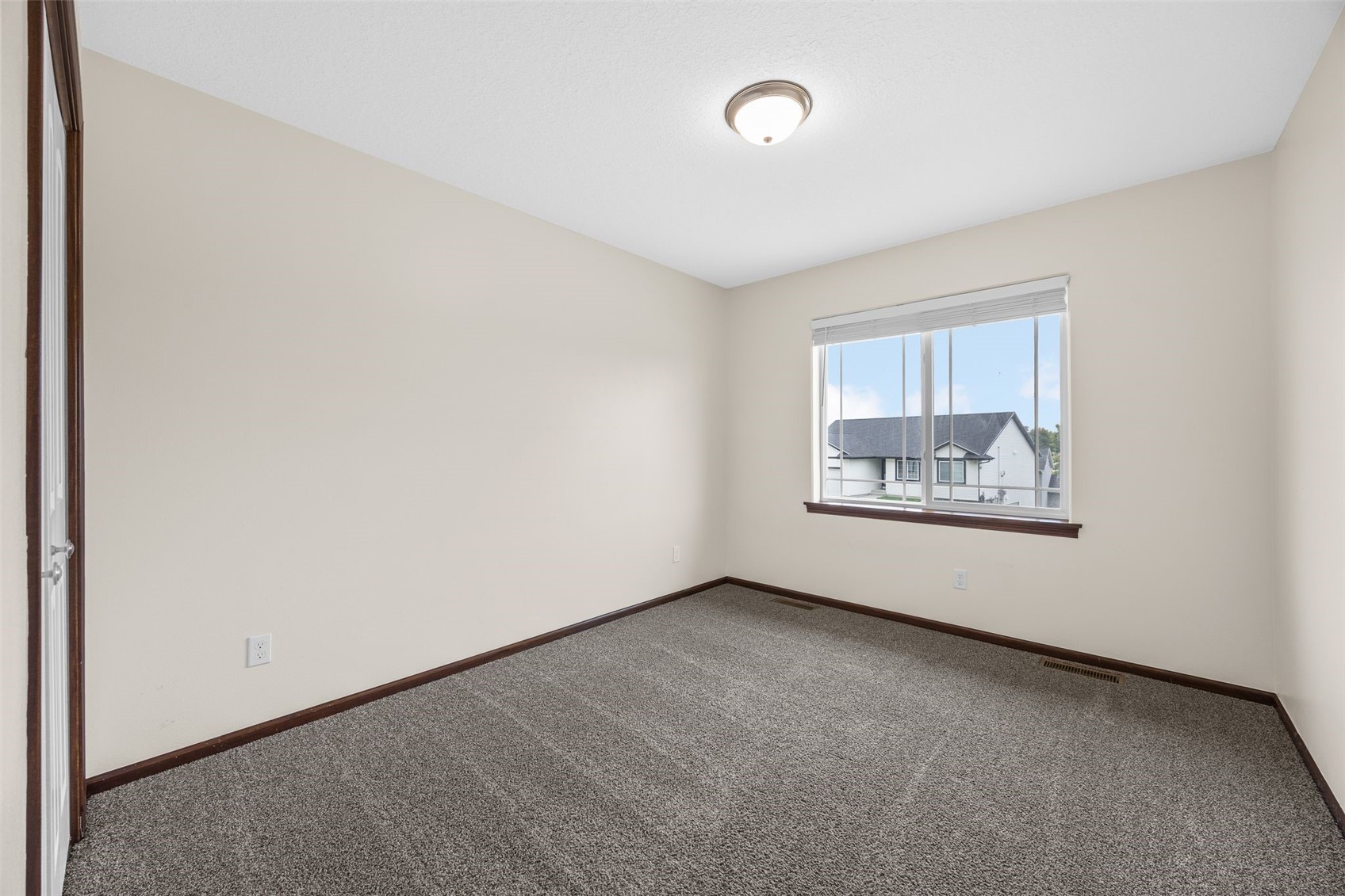 2012 SW Holly Meadow Avenue Cedar Rapids IA 52404