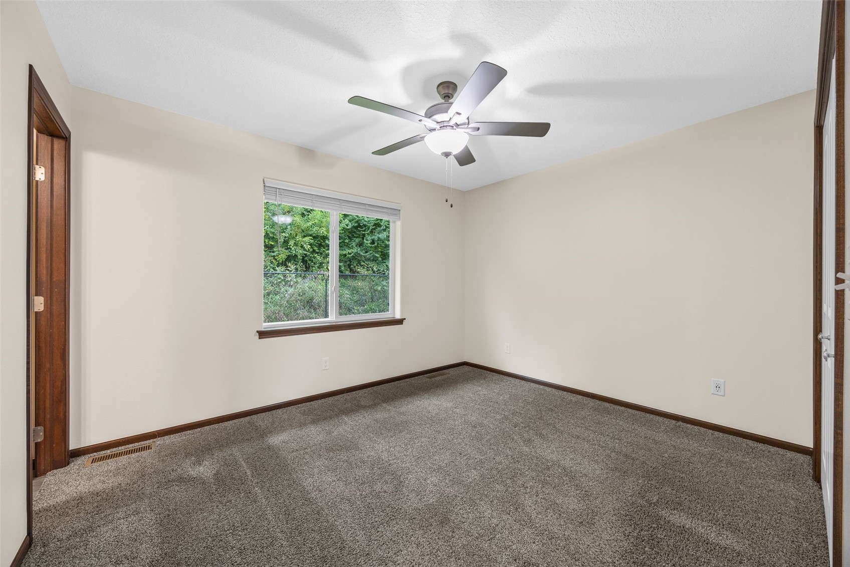 2012 SW Holly Meadow Avenue Cedar Rapids IA 52404