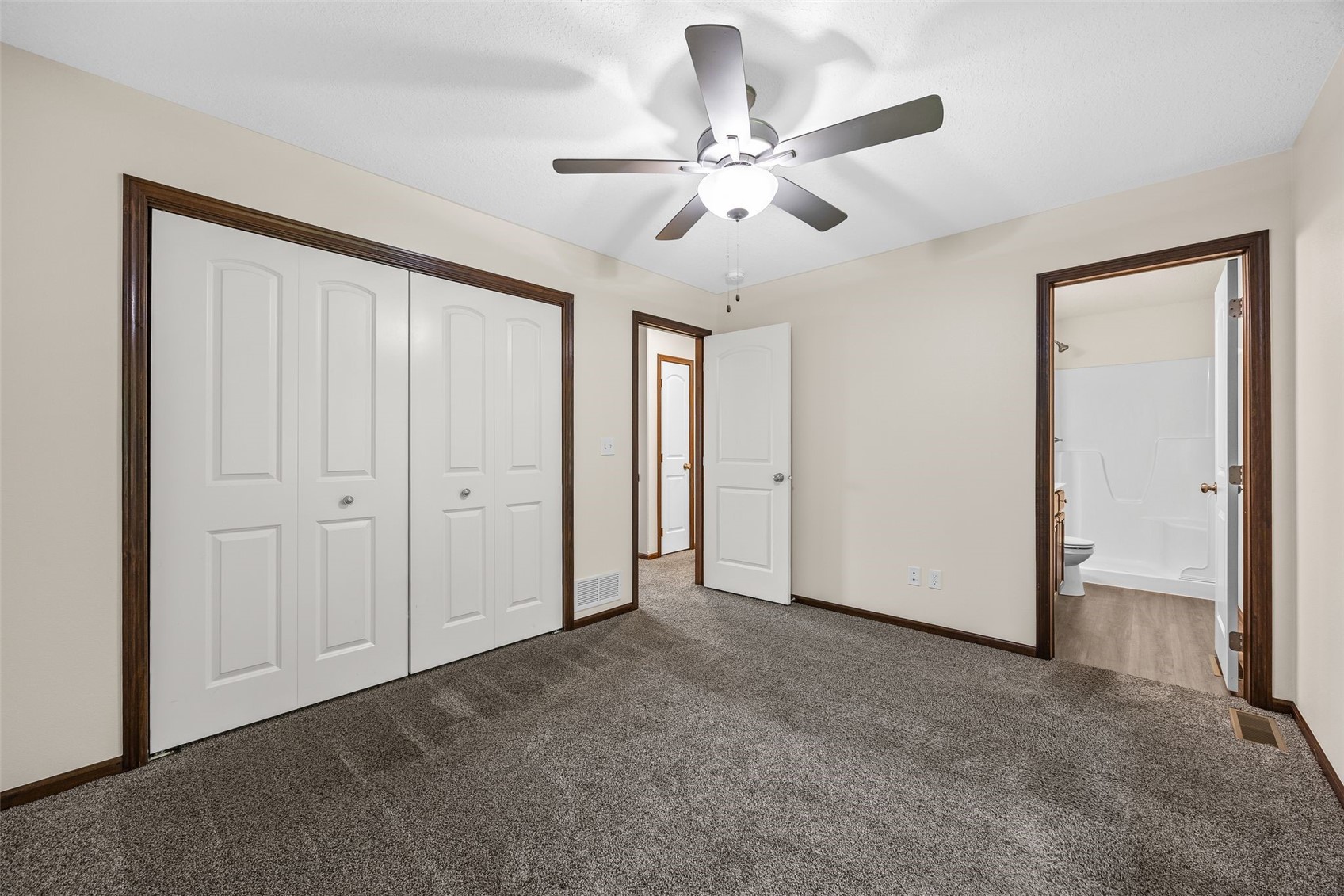 2012 SW Holly Meadow Avenue Cedar Rapids IA 52404