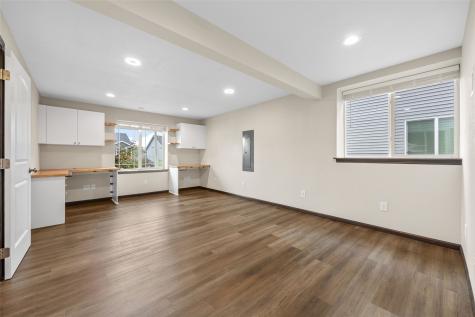2012 SW Holly Meadow Avenue Cedar Rapids IA 52404