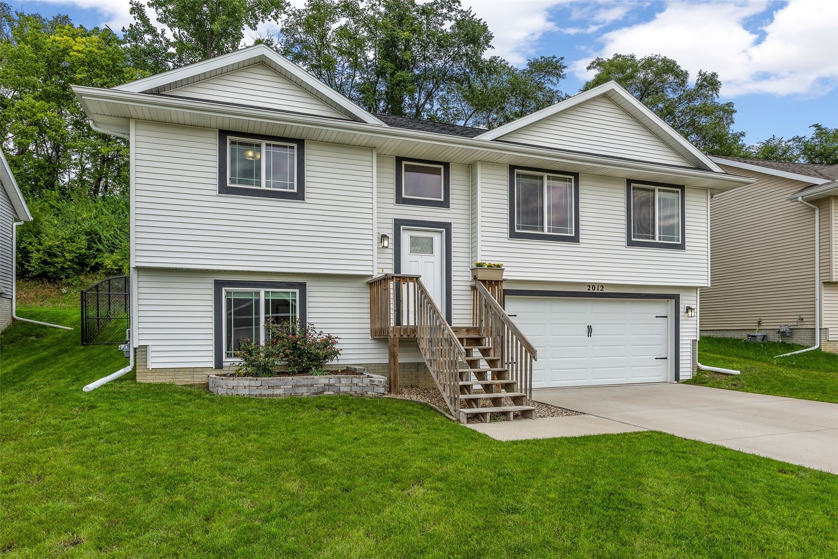 2012 SW Holly Meadow Avenue Cedar Rapids IA 52404