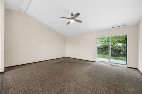 2012 SW Holly Meadow Avenue Cedar Rapids IA 52404