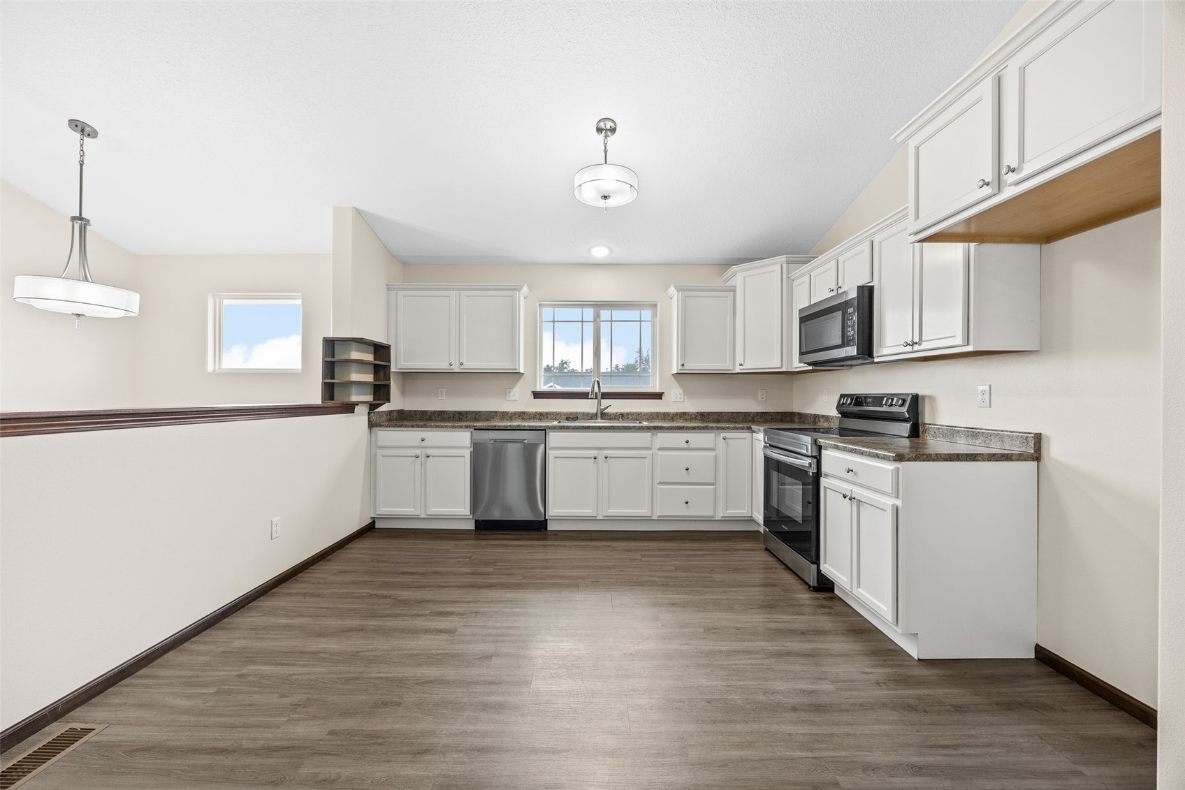 2012 SW Holly Meadow Avenue Cedar Rapids IA 52404