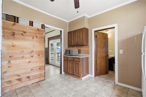 1407 11th Avenue Belle Plaine IA 52208