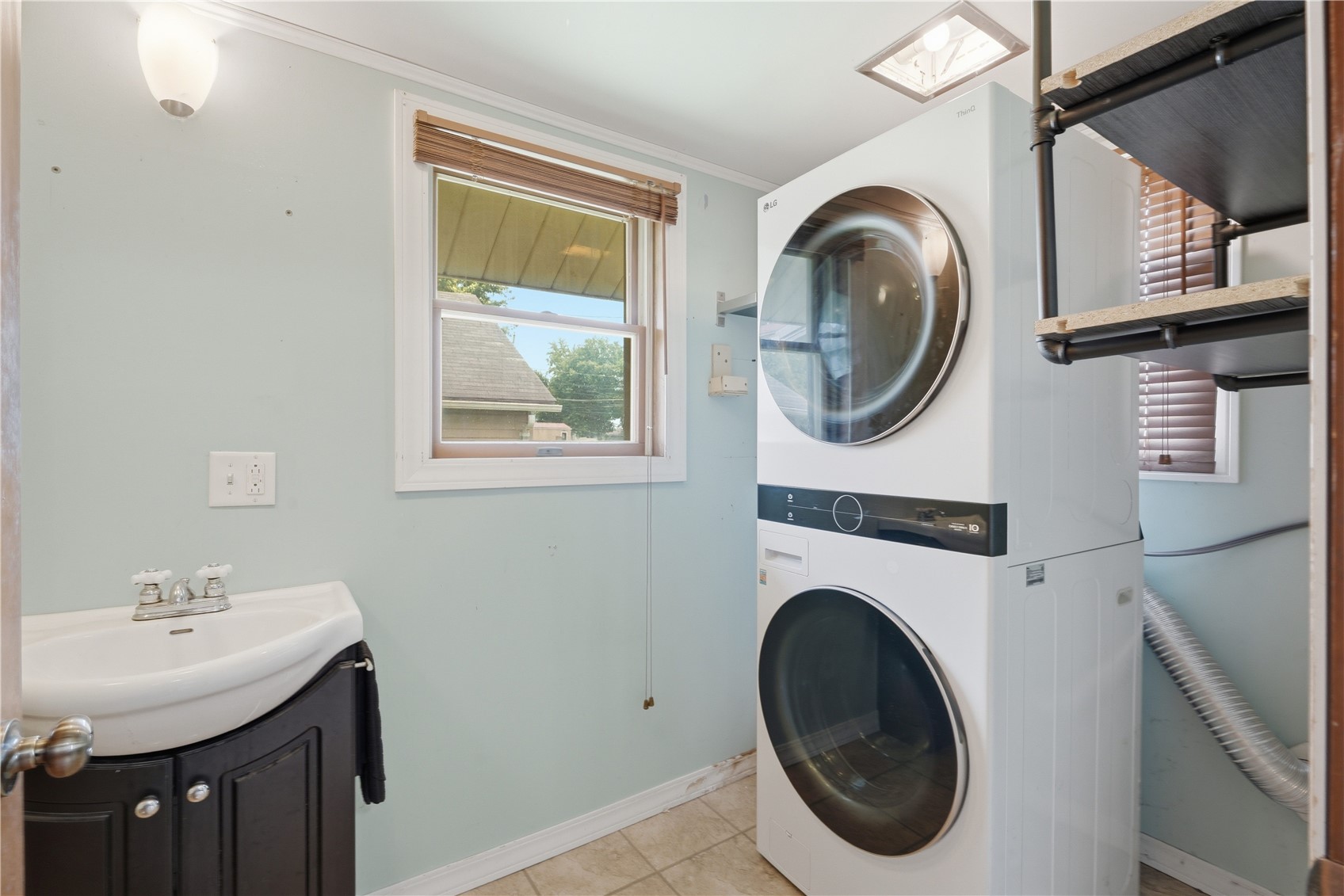1407 11th Avenue Belle Plaine IA 52208