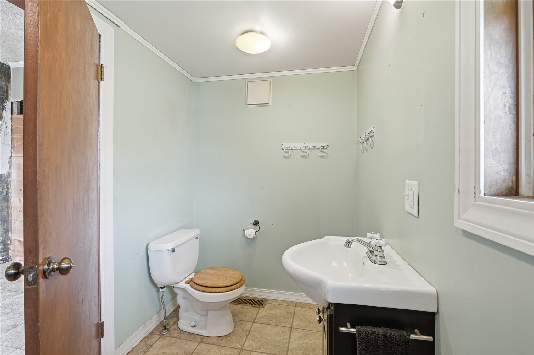 1407 11th Avenue Belle Plaine IA 52208