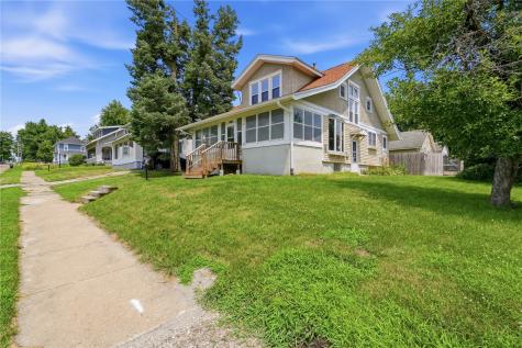 1407 11th Avenue Belle Plaine IA 52208